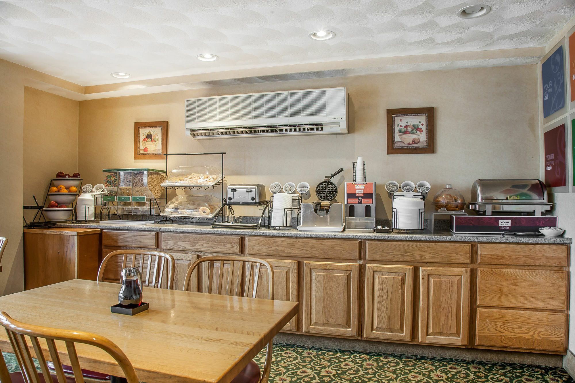Comfort Inn At Newport Beach Μίντλταουν Εξωτερικό φωτογραφία
