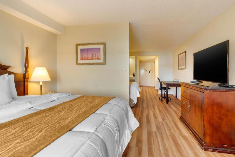Comfort Inn At Newport Beach Μίντλταουν Εξωτερικό φωτογραφία